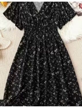 Black Floral V-Neck Midi Dress